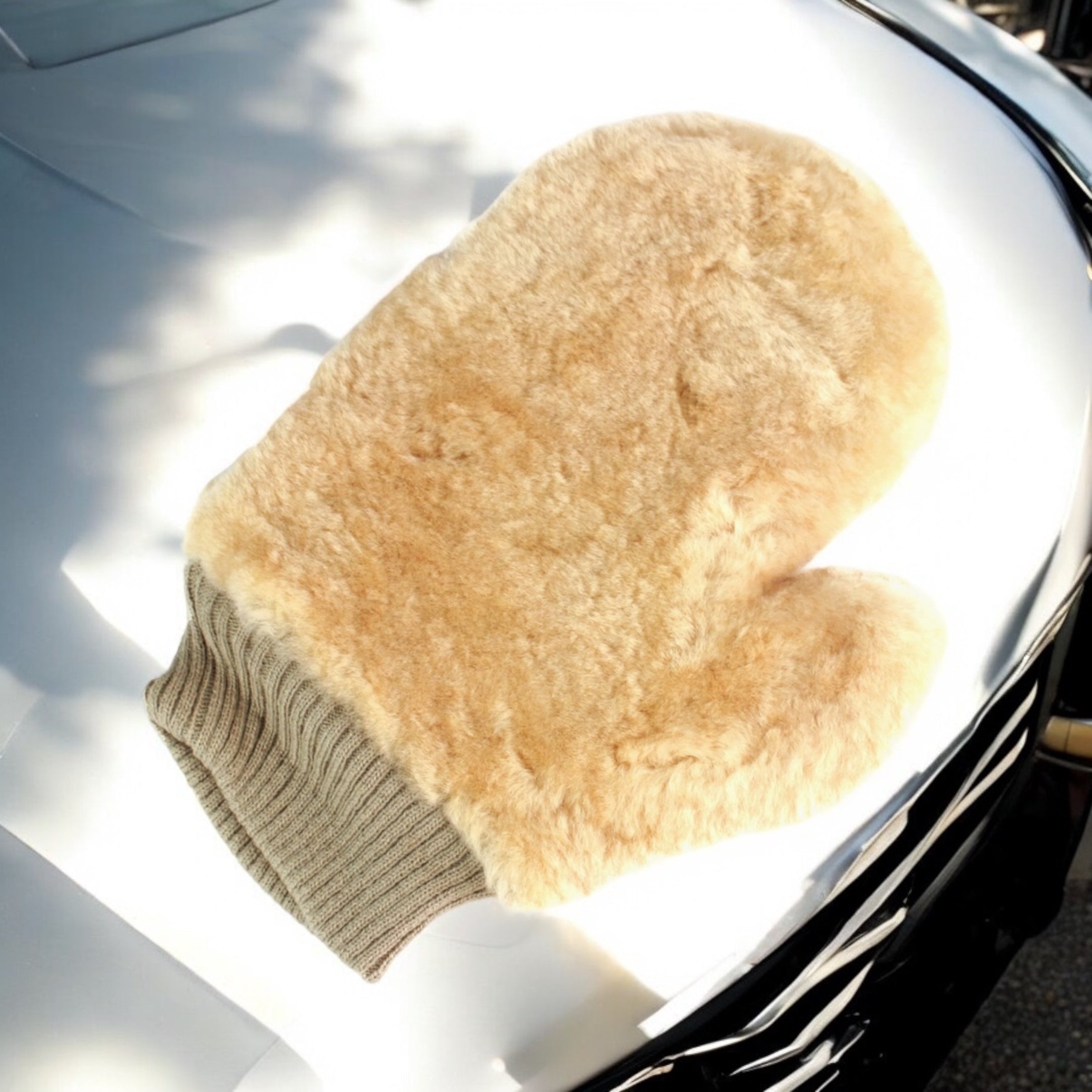 Sheepskin Polishing Mitt 